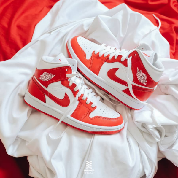 Giày Nike Air Jordan 1 Mid Wmns 'Habanero Red' BQ6472-116 - Ảnh 4