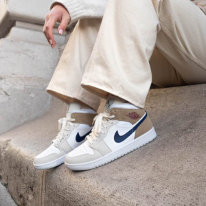 Giay Nike Air Jordan 1 Mid 'Tan Suede' DO6726-100