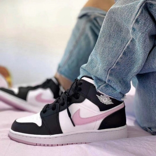 Giày Nike Air Jordan 1 Mid 'White Black Light Arctic Pink' (GS) 555112-103 - Ảnh 3