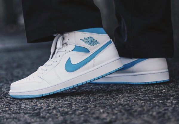 Giày Nike Air Jordan 1 Mid 'UNC' BQ6472-114 - Ảnh 7