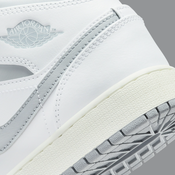 Giày Nike Air Jordan 1 Mid 'White' 554725-135 - Ảnh 6