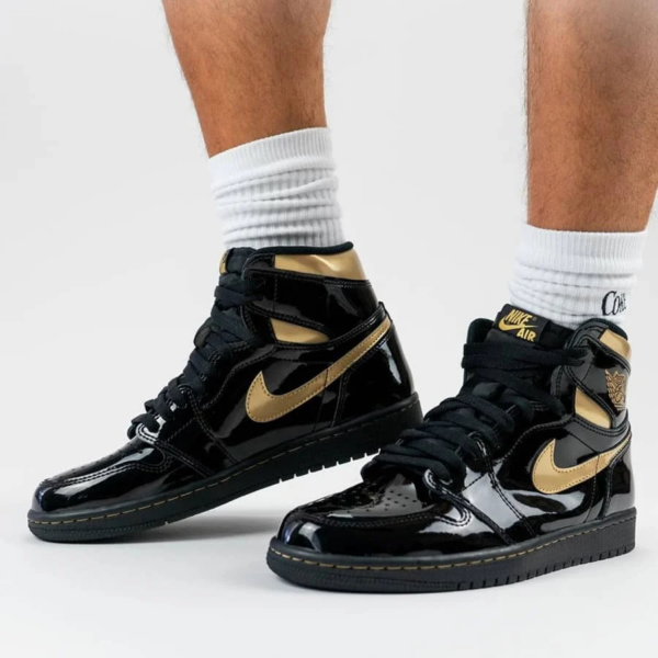 Giày Nike Air Jordan 1 Retro High OG 'Black Metallic Gold' 555088-032 - Ảnh 2