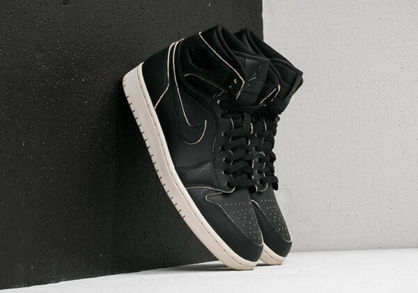 Giày Nike Air Jordan 1 Retro High 'Black Desert Sand' AA3993-021 - Ảnh 3