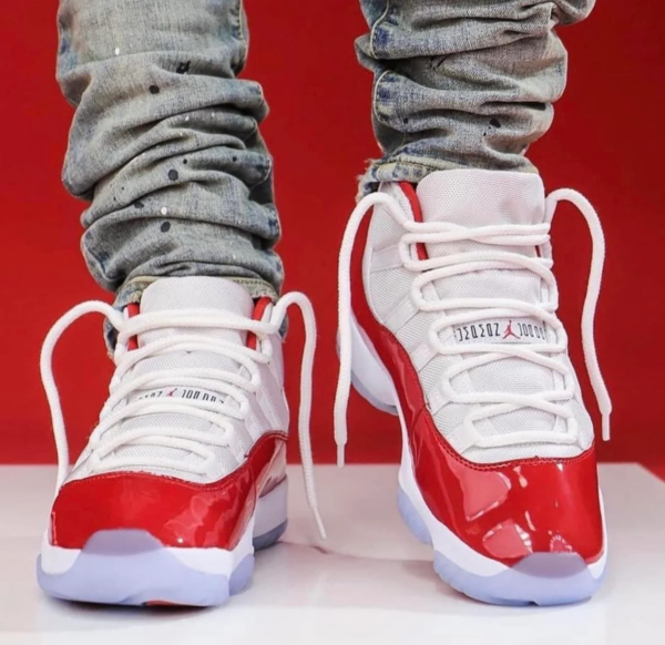 Giày Nike Air Jordan 11 Retro 'Cherry' CT8012-116 - Ảnh 2