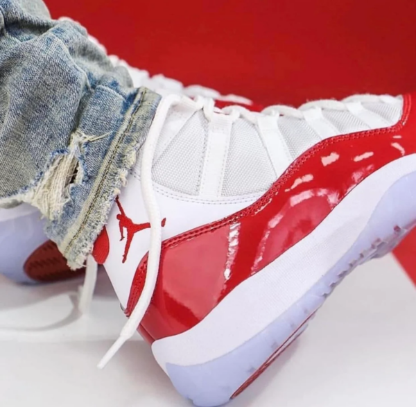 Giày Nike Air Jordan 11 Retro 'Cherry' CT8012-116 - Ảnh 5