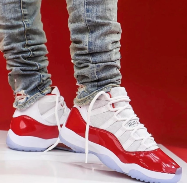 Giày Nike Air Jordan 11 Retro 'Cherry' CT8012-116 - Ảnh 3