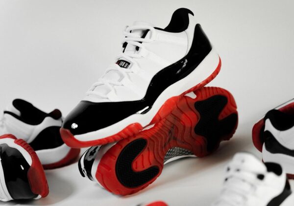 Giày Nike Air Jordan 11 Retro Low 'Concord-Bred' AV2187-160 - Ảnh 8