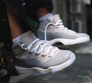 Alternative view of Giày Nike Air Jordan 11 Retro 'Cool Grey' 2021 CT8012-005