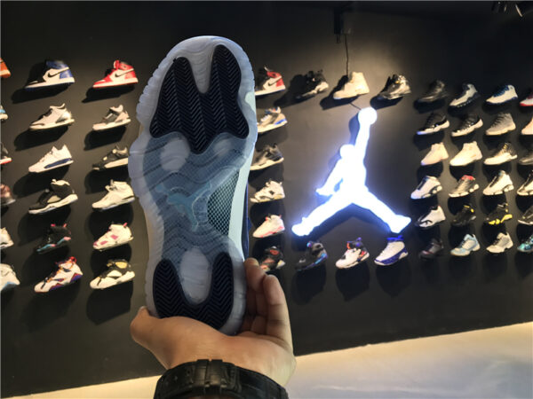 Giày Nike Air Jordan 11 Retro Low GS 'Blue Moon' 580521-408 - Ảnh 3