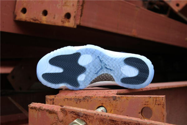 Giày Nike Air Jordan 11 Retro Low 'Georgetown' 528895-007 - Ảnh 3