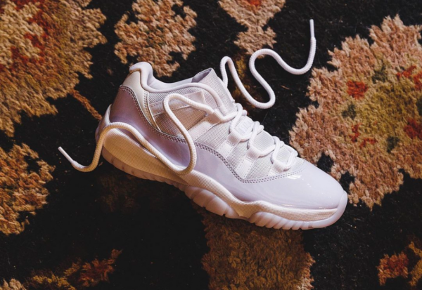 Giày Nike Air Jordan 11 Retro Low 'Pure Violet' AH7860-101 - Ảnh 2