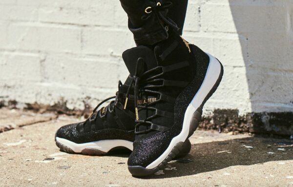 Giày Nike Air Jordan 11 Retro Heiress Black Stingray 852625-030 - Ảnh 6