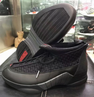 Alternative view of Giày Nike Air Jordan 15 Retro 'Stealth' 2017 881429-001