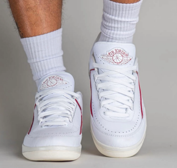 Giay Nike Wmns Air Jordan 2 Retro Low 'UNC to Chicago' DX4401-164