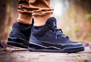 Giay Nike Air Jordan 3 Retro 'Black Cat' 136064-002