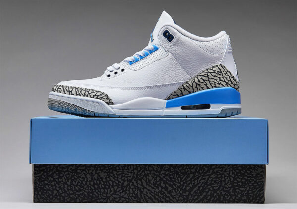 Giày Nike Air Jordan 3 Retro 'UNC' CT8532-104 - Ảnh 7
