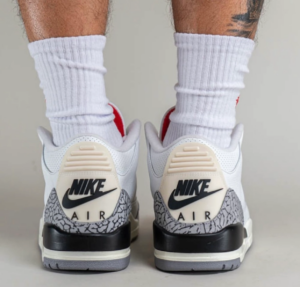 Giay Nike Air Jordan 3 Retro 'White Cement Reimagined' DN3707-100