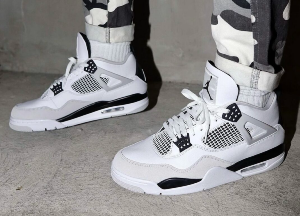 Giày Nike Air Jordan 4 Retro 'Military Black' DH6927-111 - Ảnh 9