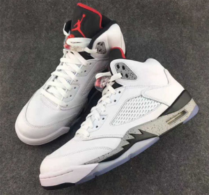 Alternative view of Giày Nike Air Jordan 5 Retro 'White Cement' 136027-104