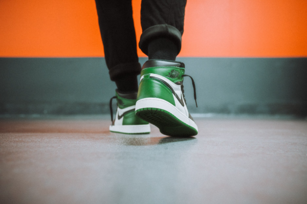 Giày Nike Air Jordan 1 Retro High OG GS 'Pine Green' 575441-302 - Ảnh 6