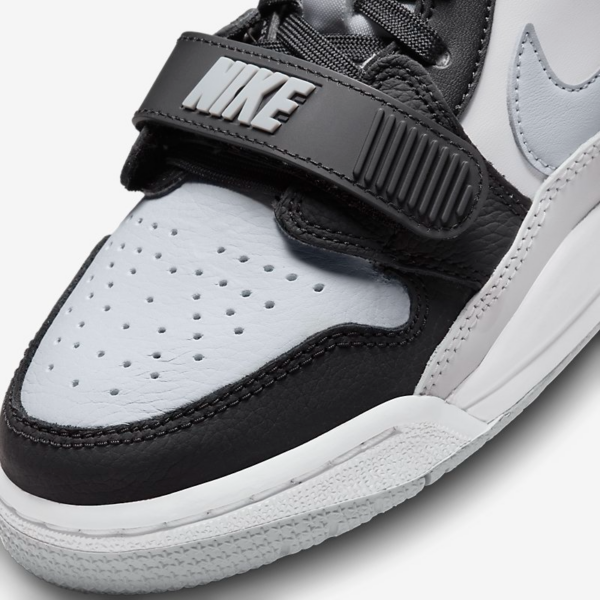 Giay Nike Jordan Legacy 312 Low GS 'White Black Grey' CD9054-105