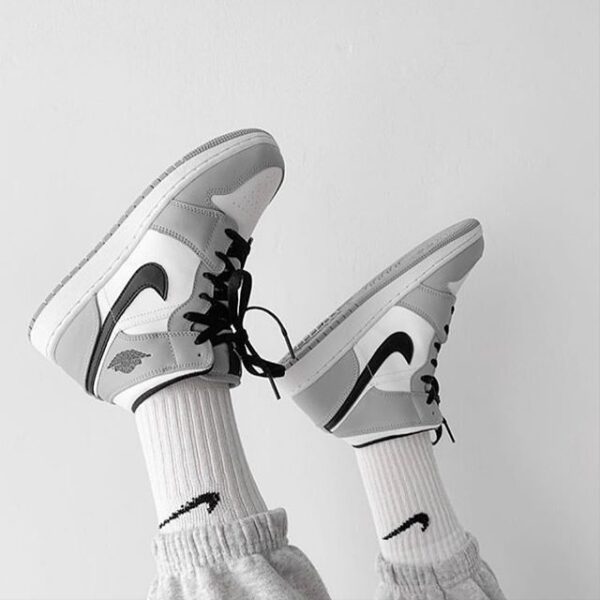Giày Nike Air Jordan 1 Mid 'Smoke Grey' 554724-092 - Ảnh 5