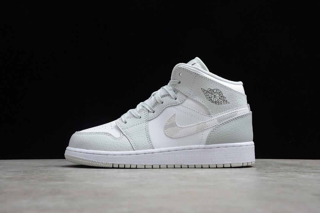 Giày Nike Air Jordan 1 Mid SE GS 'Swoosh Logo Grey Camo' DD3235-100 - Ảnh 6