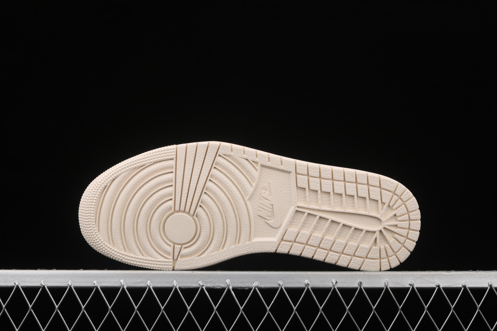 Giày Nike Air Jordan 1 Low Flyknit 'Black Guava Ice' AH4506-010 - Ảnh 5