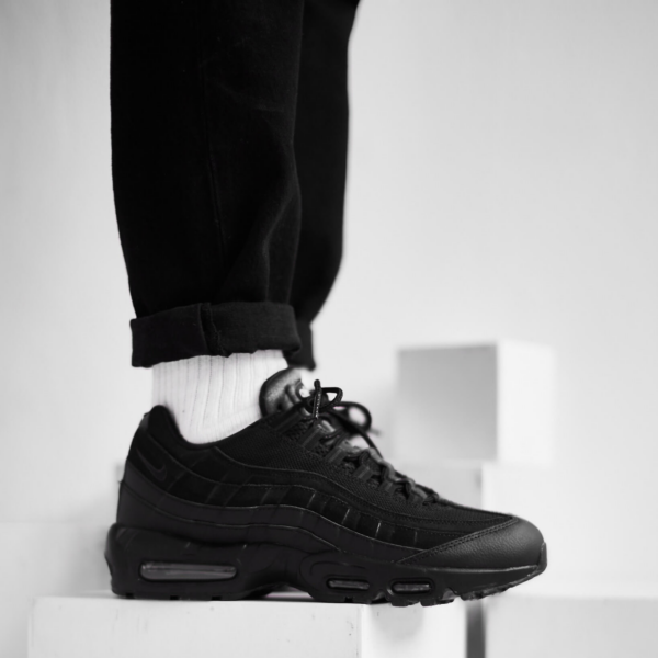 Giày Nike Air Max 95 Essential 'Triple Black'  AT9865-001 - Ảnh 4