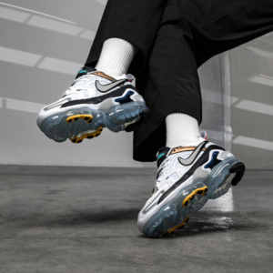 Alternative view of Giày Nike Wmns Air VaporMax EVO 'Evolution of Icon' DC9113-100