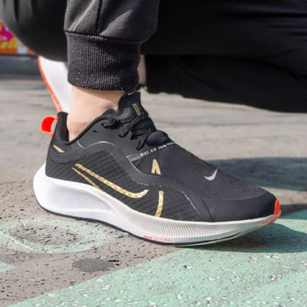 Giày Nike Air Zoom Pegasus 37 Shield 'Black Gold' DJ3271-061 - Ảnh 4