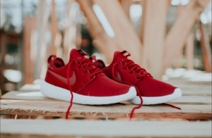 Alternative view of Giày Nike Roshe Two 'Dark Cayenne' 844931-601