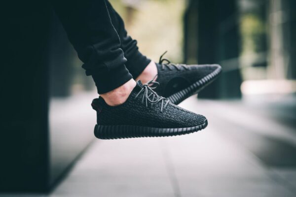 Giày Adidas Yeezy Boost 350 'Pirate Black' 2015 AQ2659 - Ảnh 4