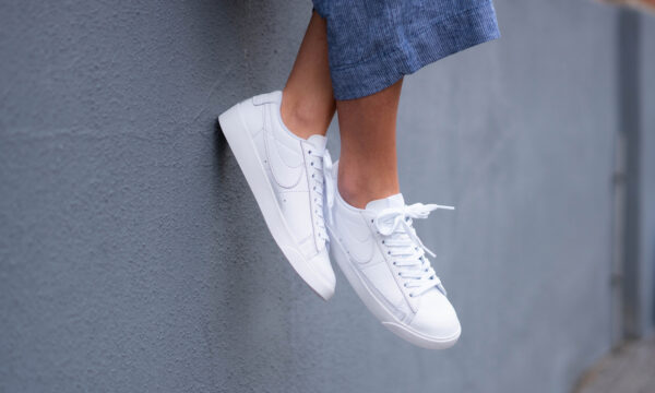 Giày Nike Blazer Low LE 'Triple White' AQ3597-100 - Ảnh 5
