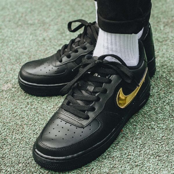 Giày Nike Air Force 1 Black Metallic Gold Removable Swoosh Pack AR7446-001 - Ảnh 2