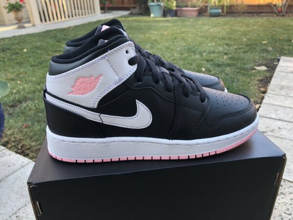 Giày Nike Air Jordan 1 Mid GS 'Arctic Punch' 555112-061 - Ảnh 10