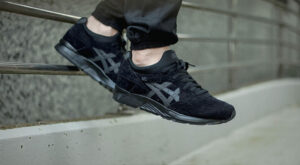 Alternative view of Giày Asics Gel Lyte 5 'Gore-Tex' H5R2N-9090