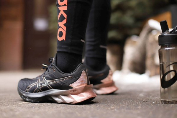 Giày Asics Novablast Platinum 'Rose Gold' 1012B014-001 - Ảnh 4