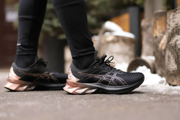 Giày Asics Novablast Platinum 'Rose Gold' 1012B014-001 - Ảnh 5