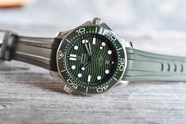 Đồng Hồ Omega Seamaster Diver Automatic 'Green' 210-32-42-20-10-001 - Ảnh 5