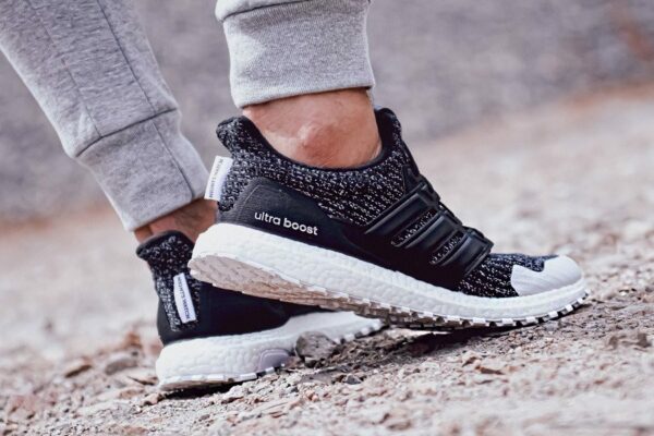 Giày Adidas Game Of Thrones x Ultra Boost Nights Watch 'Black' EE3707 - Ảnh 4