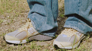 Giay New Balance x Auralee 2002R 'Yellow Beige' M2002RE1