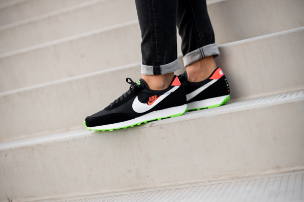 Giày Nike Wmns Daybreak SE 'Worldwide Pack Black Green Strike' CT1279-001 - Ảnh 5