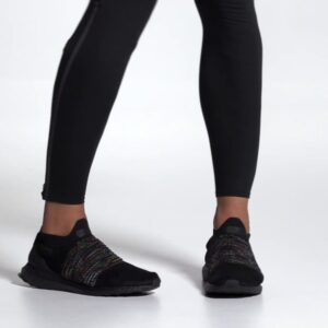 Alternative view of Giày Adidas UltraBoost Laceless 'Black Multi-Color' B37685