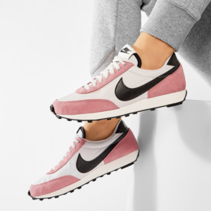 Alternative view of Giày Nike Wmns Daybreak 'Desert Berry' CK2351-602