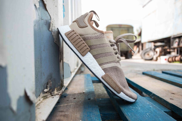 Giày Adidas NMD R1 "Raw Gold" B79760 - Ảnh 2