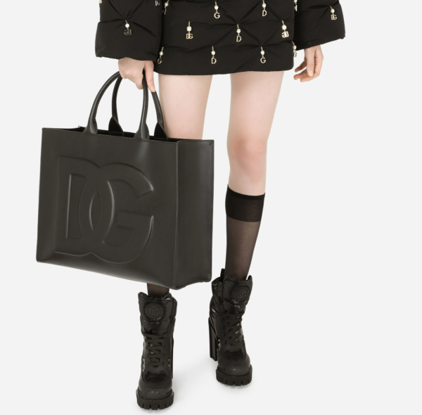 Túi Dolce & Gabbana Large Calfskin DG Daily Shopper Black BB7022AQ26980999 - Ảnh 5