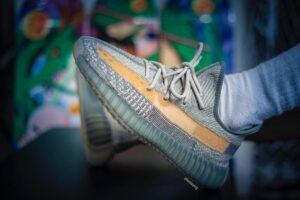 Alternative view of Giày Adidas Yeezy Boost 350 V2 'Israfil' FZ5421