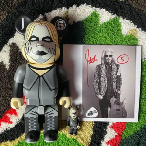 Mo Hinh Bearbrick John 5 100% & 400% Black