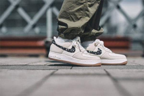 Giày Nike Air Force 1 Low Paisley Swoosh DJ4631-200 - Ảnh 3